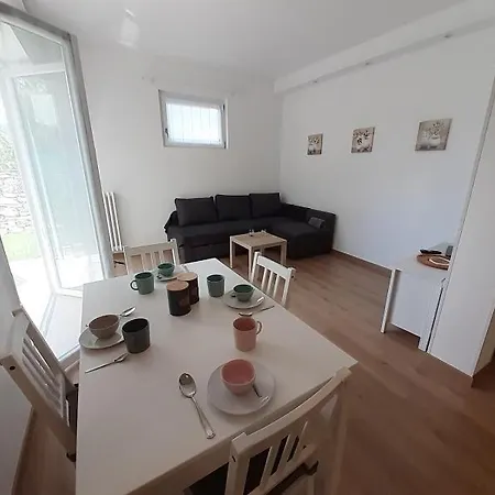Apartment Dalia 1 *